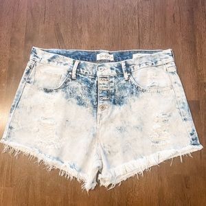 Jessica Simpson Denim Shorts ~ Size 29